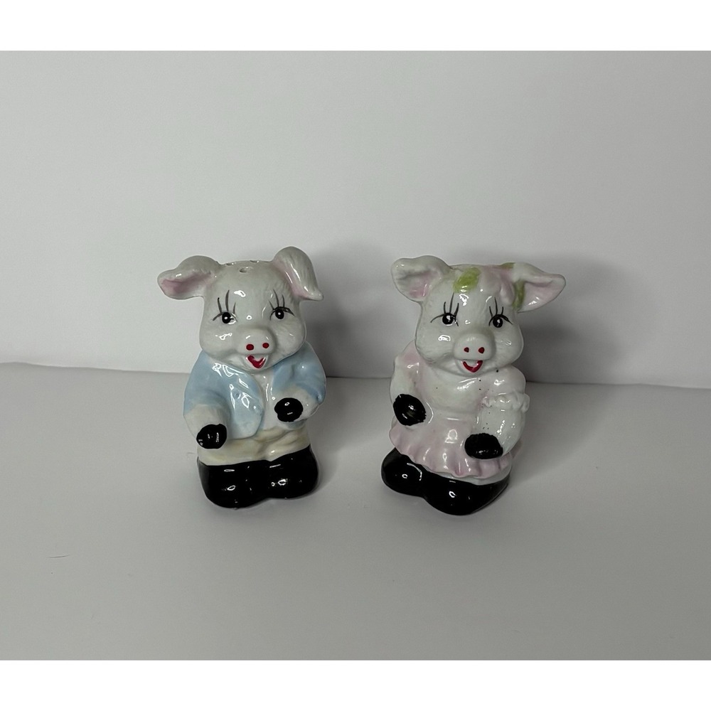 Vintage Mr. Pig And Mrs.Pig Salt and Pepper Shakers‎
